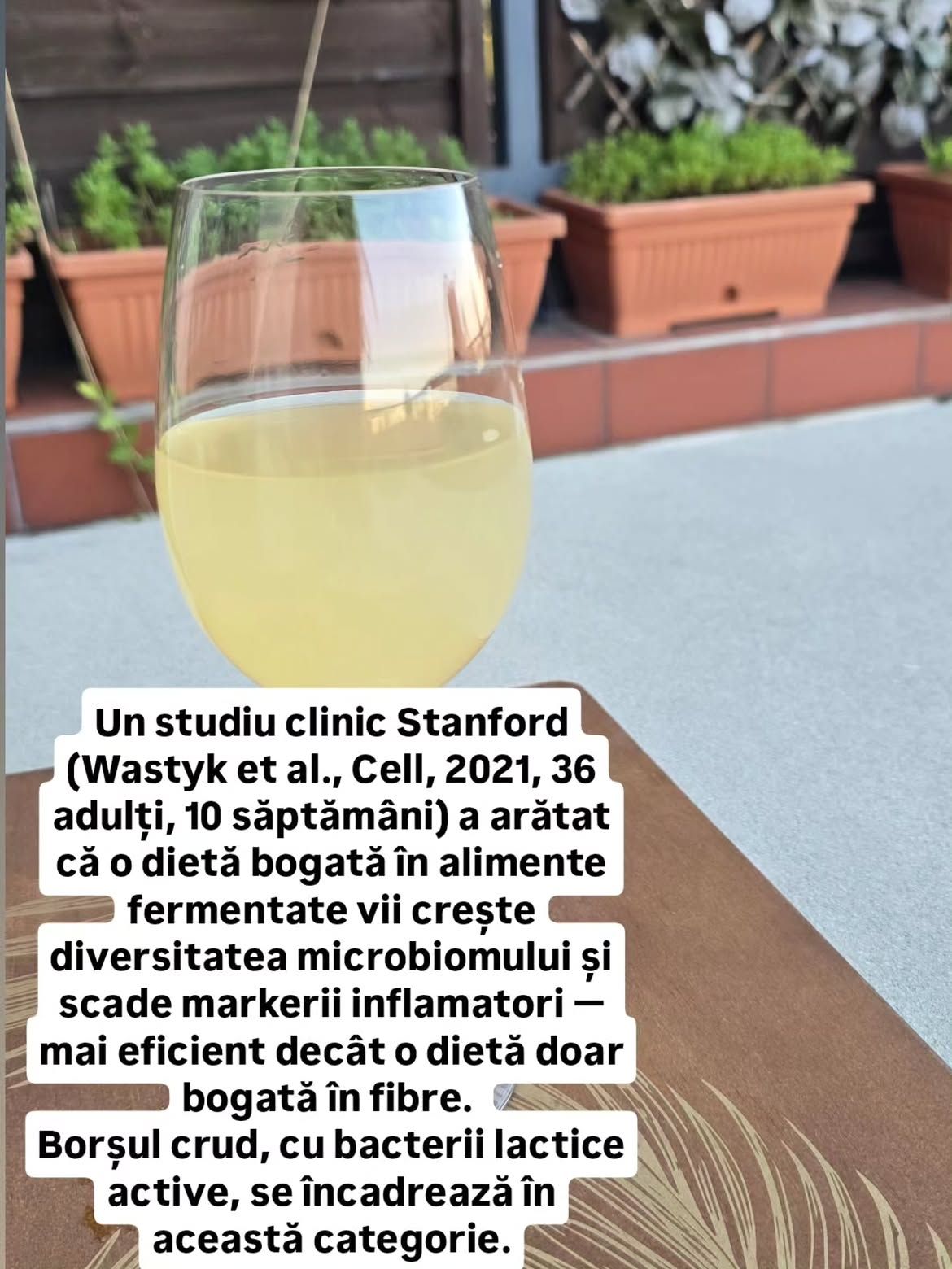 Băutura de 3 lei recomandată de Carmen Brumă. Ce beneficii are pentru sănătate