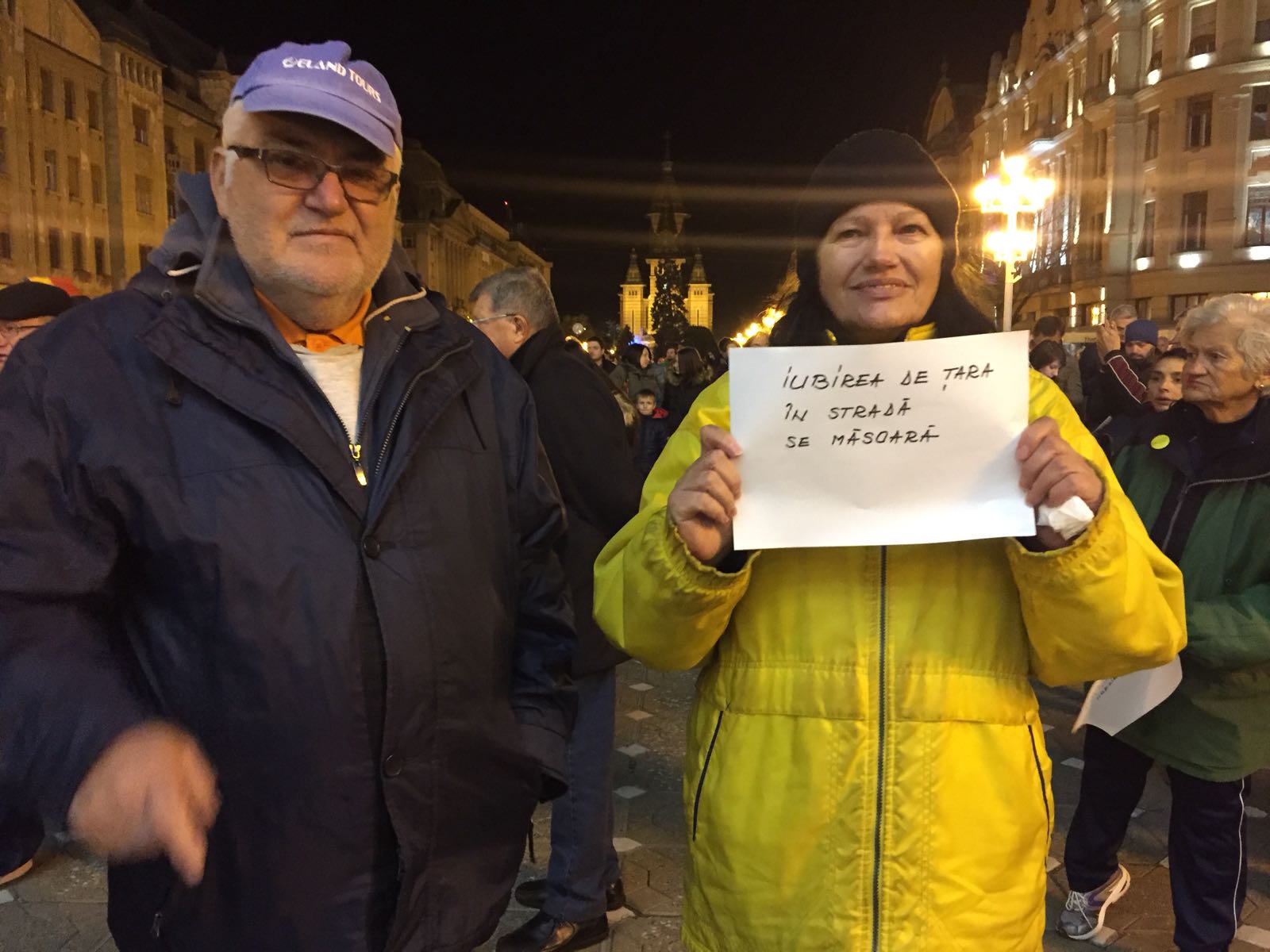 UPDATE: Proteste mai multe orașe din țară față de modificarea legilor justiției. Oamenii au ținut un moment de reculegere în memoria victimelor din Colectiv | FOTO&VIDEO