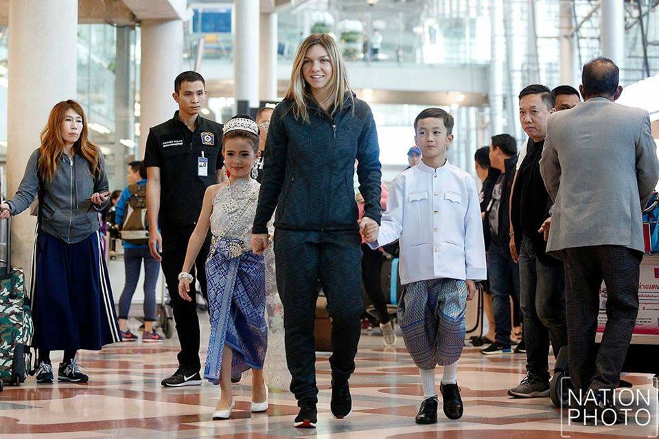 UPDATE. Simona Halep a ajuns în Thailanda. ”Sunt puţin tristă că am plecat de Crăciun, dar asta este meseria mea” | GALERIE FOTO