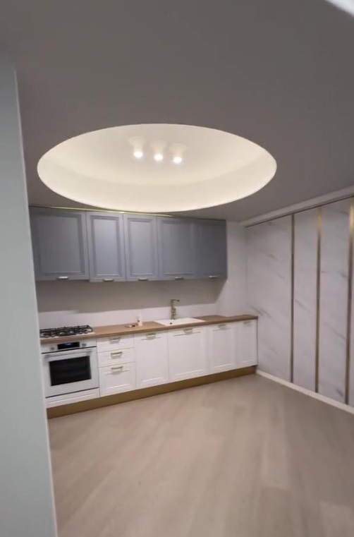 Imagini noi cu apartamentul Andreei Tonciu din Pipera. Vrea să vândă locuința, care e estimată la 250.000 de euro
