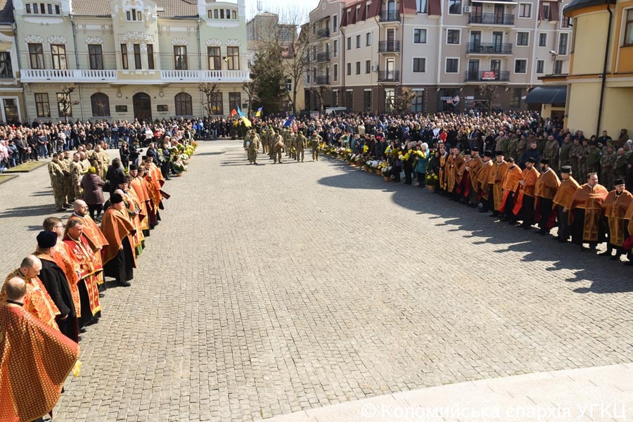INTERVIU. Mărturia fiicei unui militar ucis în Ucraina: „Tata avea un vis că, într-o zi, naţiunea lui se va ridica deasupra influenţei Kremlinului şi a propriilor oligarhi”