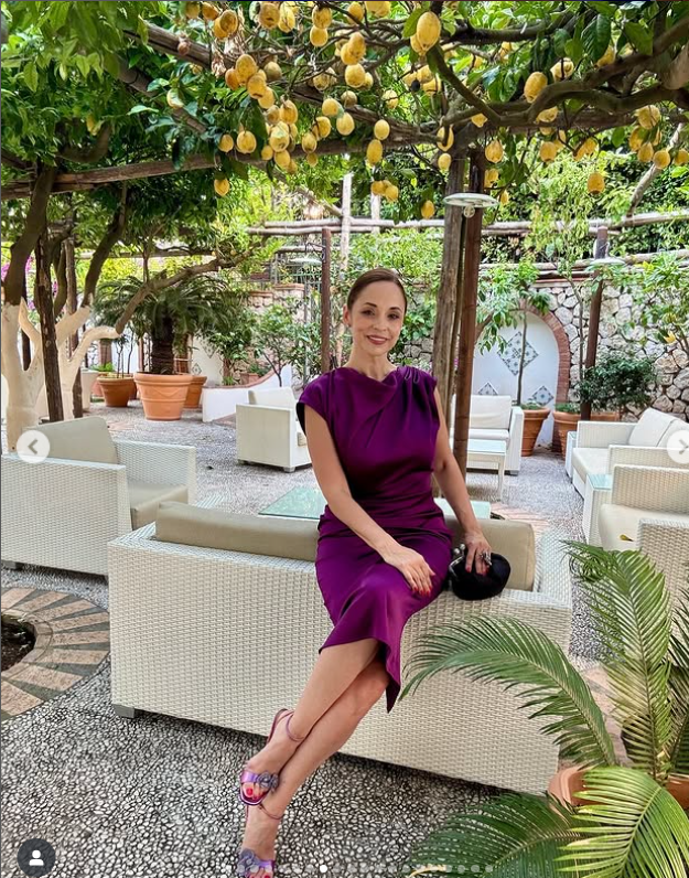 Andreea Marin a atras toate privirile pe o plajă din insula Capri. Cum s-a pozat vedeta. „Am filmat, am fotografiat, am zâmbit cu inima plină”