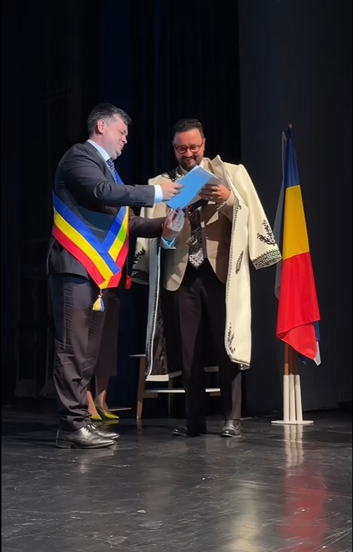Cătălin Măruță, cetățean de onoare al orașului Târgu Jiu. Primarul l-a felicitat, iar Andra a plâns de emoție. „E locul unde am copilărit”