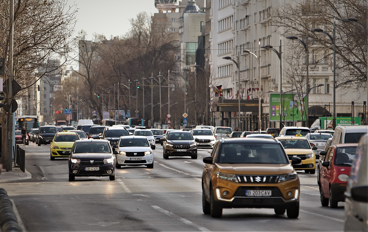 REPORTAJ. Viața în Bucureștiul mașinilor, unde există un autoturism aproape la fiecare pieton