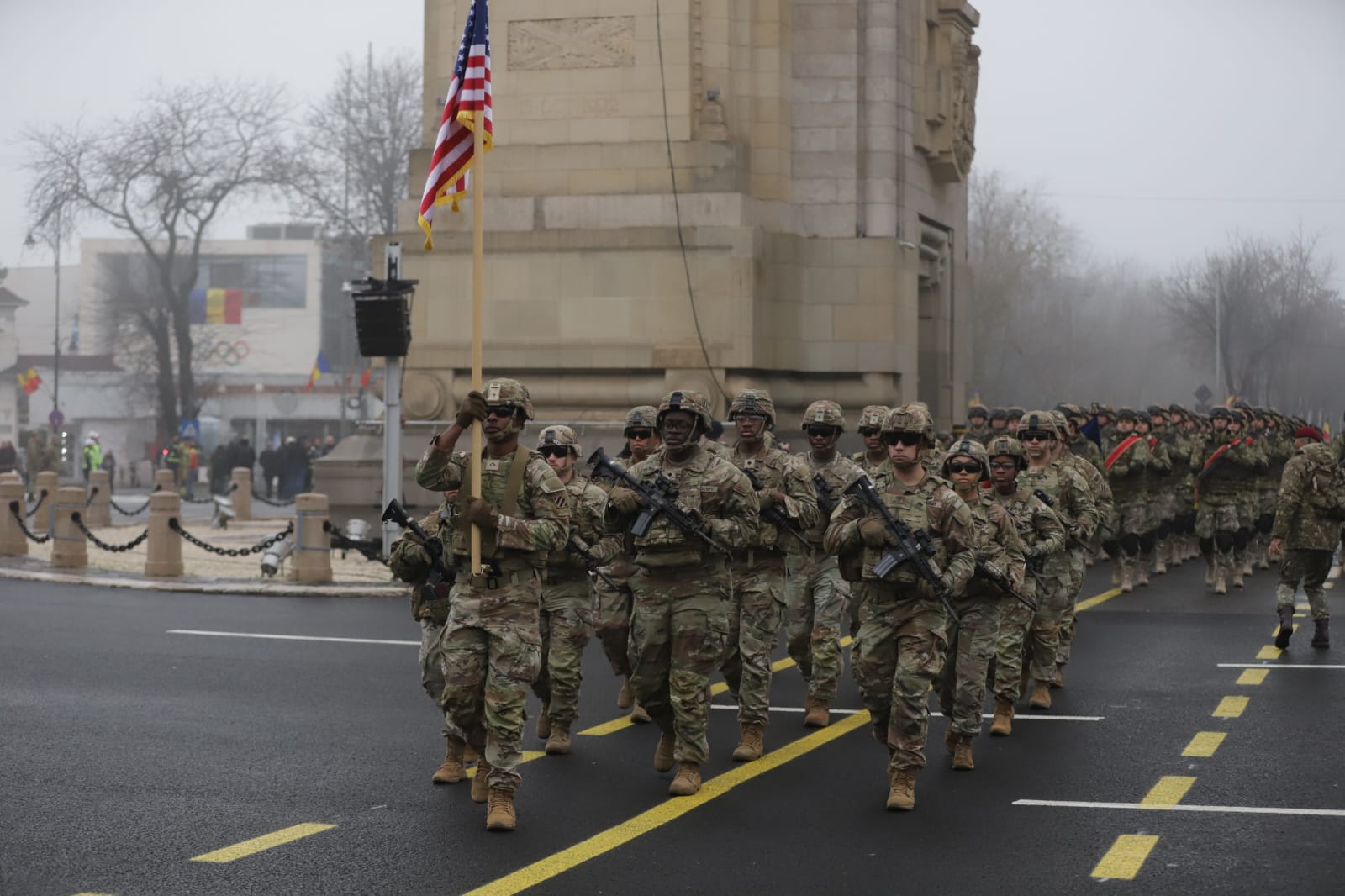 Repetiție generală pentru Parada Militară Națională, sâmbătă, la Arcul de Triumf