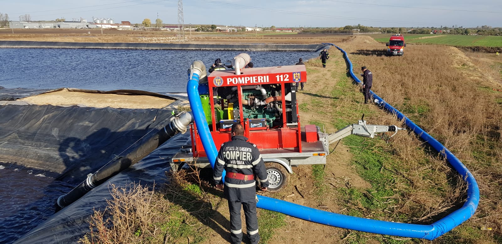UPDATE | Copilul de 8 ani din Constanța, de negăsit de trei zile. Pompierii îl caută într-un bazin cu dejecții