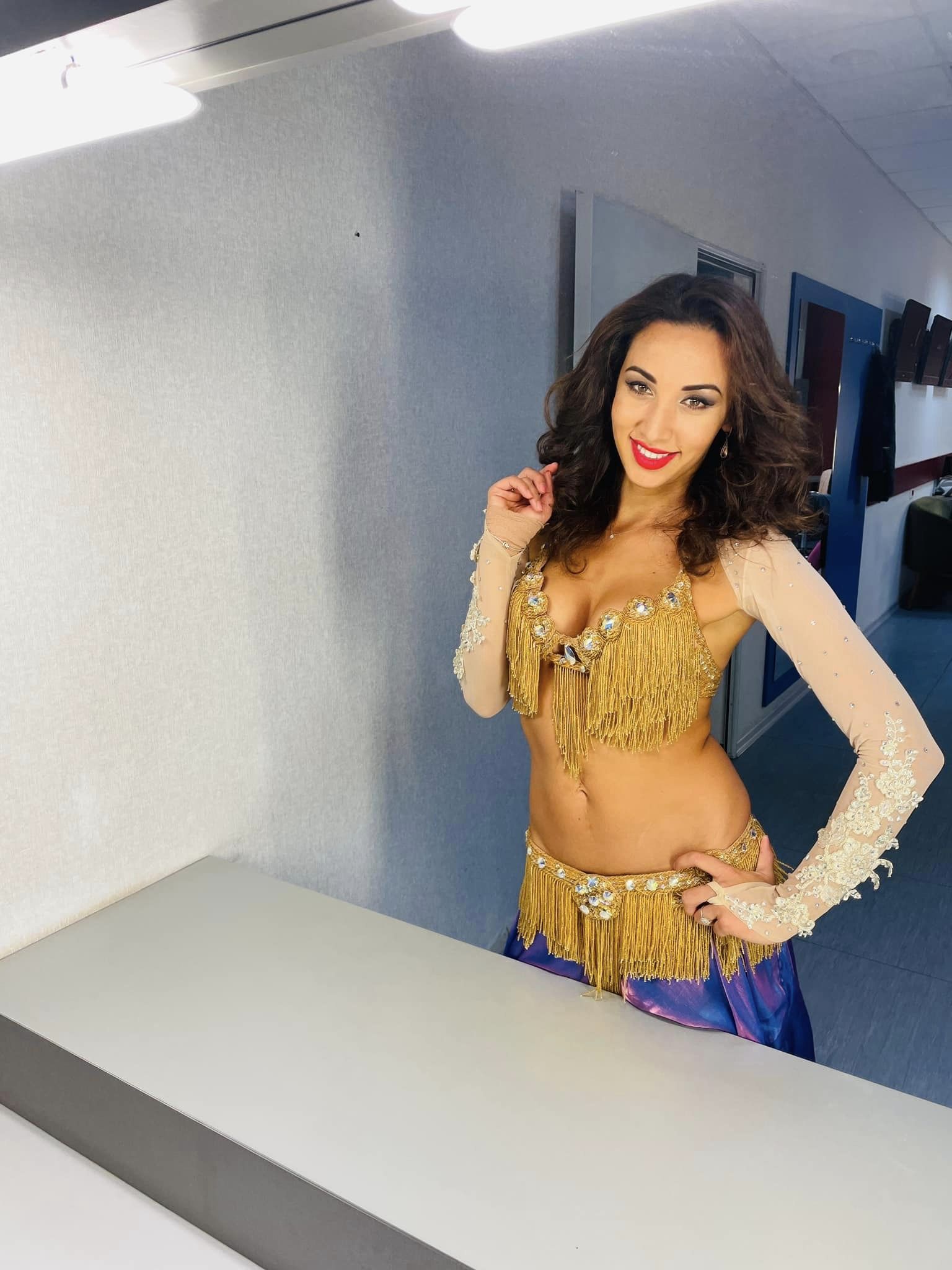 Câți bani câștigă Natalia Duminică, fosta concurentă de la „Survivor România”, pentru o seară de spectacol. E dansatoare de bellydance