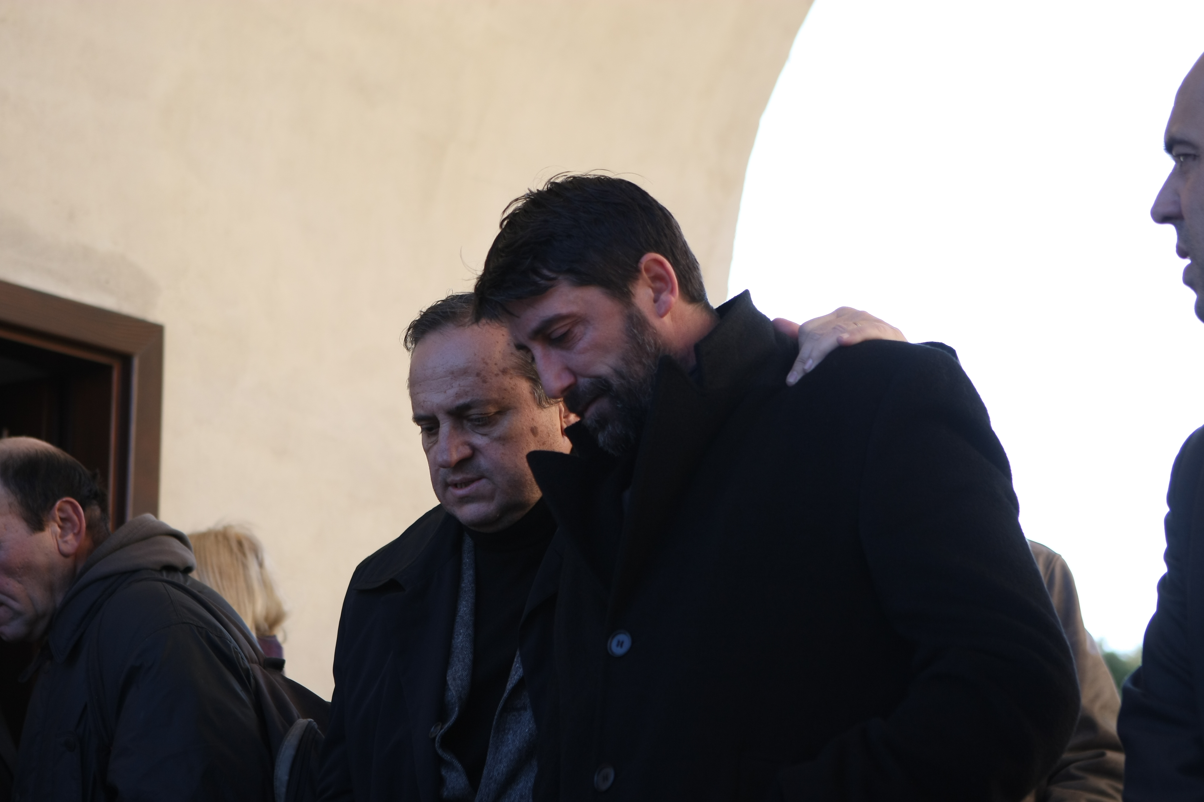 Daniel Prodan a fost înmormântat, azi, la cimitirul Sf. Ilie din Voluntari. Promisiune în lacrimi făcută de Gică Popescu: ”Îți vom îndeplini visul” | GALERIE FOTO