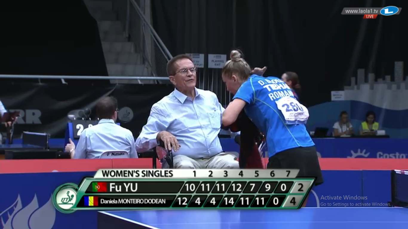 Daniela Dodean Monteiro i-a arătat cartonaș galben arbitrului. Arădeanca a făcut gestul după ce s-a calificat în optimi la CE de tenis de masă