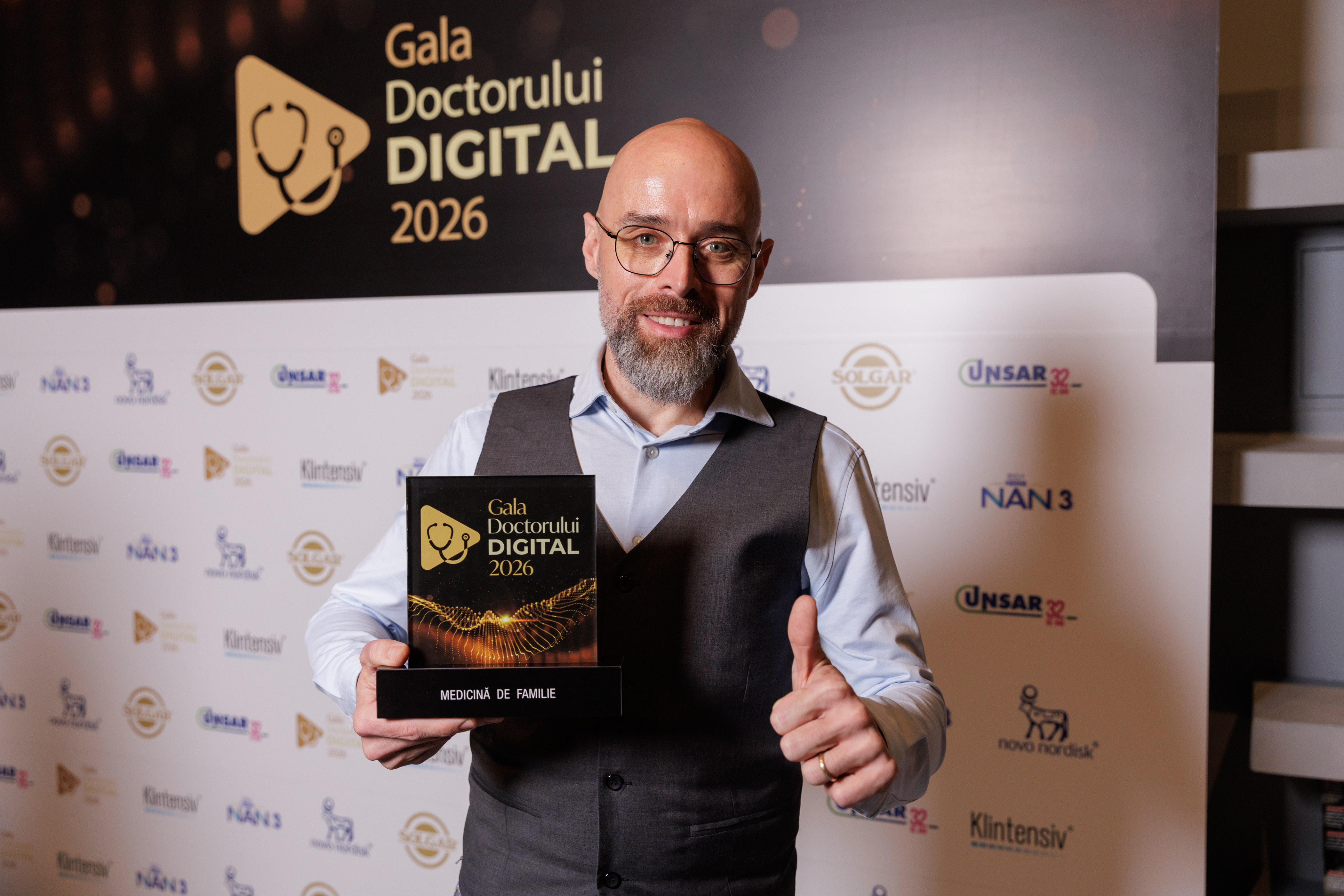 „Îmi propun să-l concurez pe Dr. Google!” 500 de invitați la Gala Doctorului Digital 2026, unde a fost onorată excelența în medicina românească