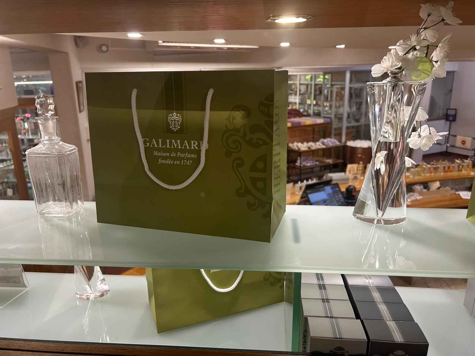 Românca Anesia Dican, între cei 200 de parfumieri ai lumii. Lucrează la Galimard, cea mai veche casă din Grasse, capitala mondială a miresmelor: „Are 1.000 de mirosuri. Nu alcool, nu tutun, nu condimente! Din 200, 40 sunt în Franța, 38 aici”. Ce parfumuri recomandă