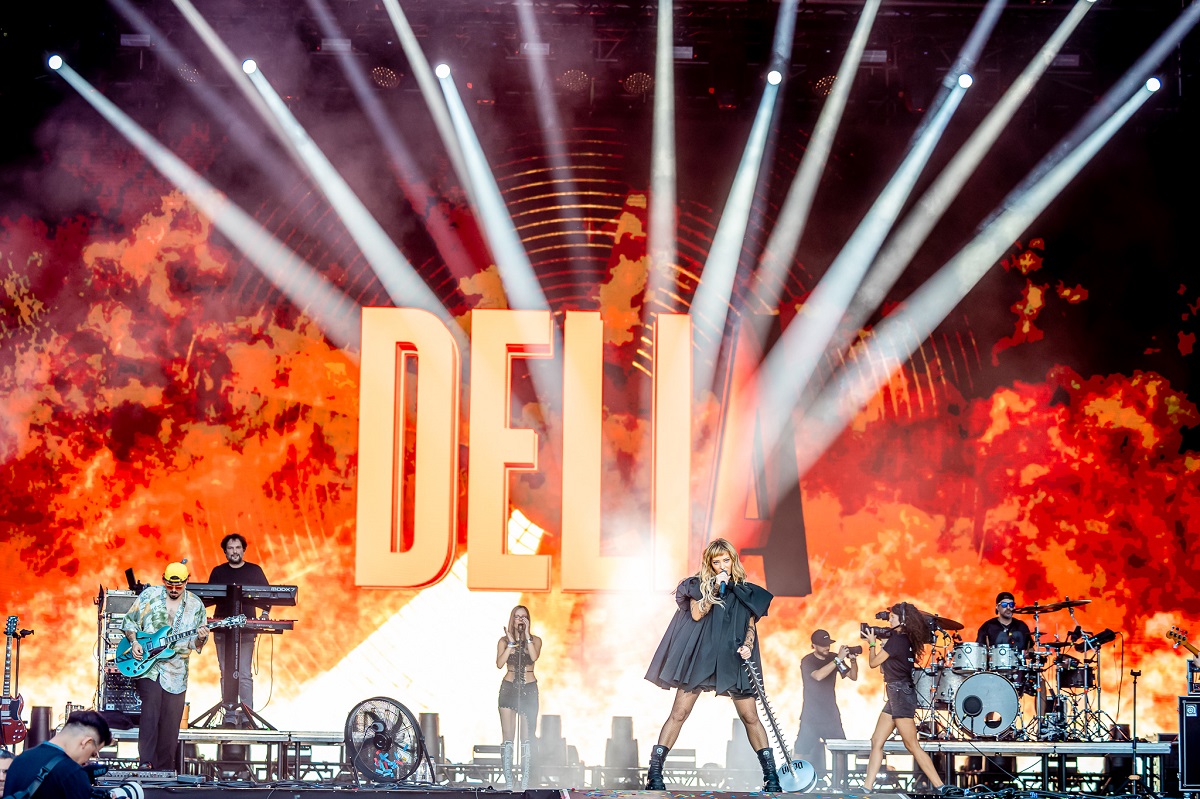 Concertul Deliei de la UNTOLD 2025, viral pe rețelele de socializare. Ce melodie a fost intonată de un stadion întreg alături de artistă
