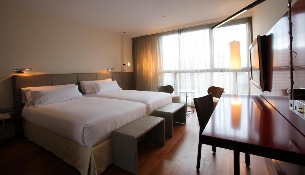 Orașul spaniol ideal pentru un city-break, unde cazarea la un hotel de cinci stele costă 45 de euro, iar săptămâna viitoare se vor înregistra 37°C 