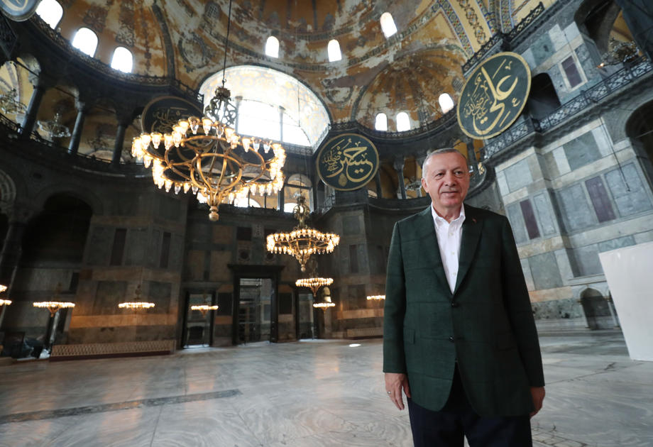 Erdogan a inspectat lucrările de reconversie a interiorului bazilicii Hagia Sofia din Istanbul. Prima rugăciune musulmană colectivă, pe 24 iulie