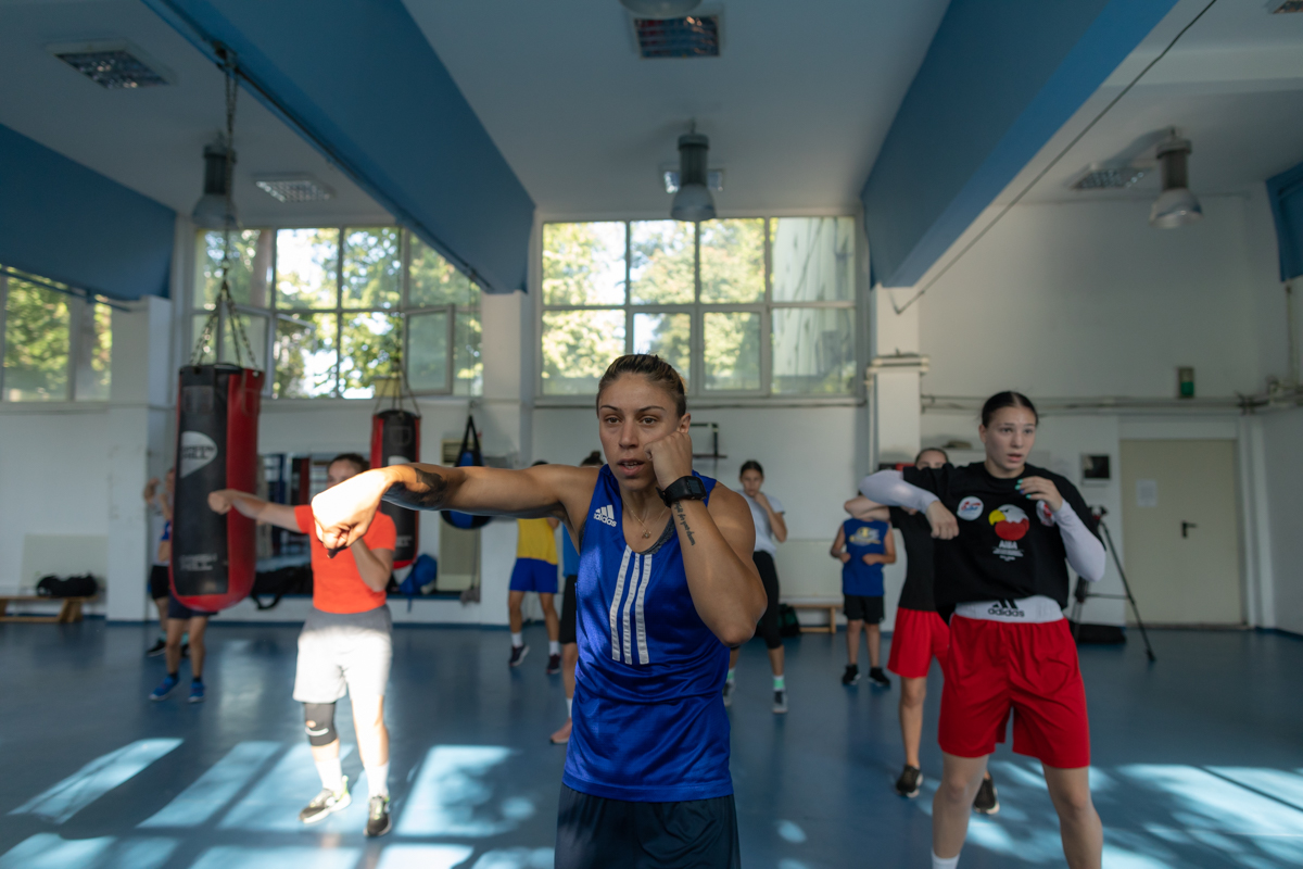 Olimpica României care a început prin a lucra cu ziua, ca să se întrețină