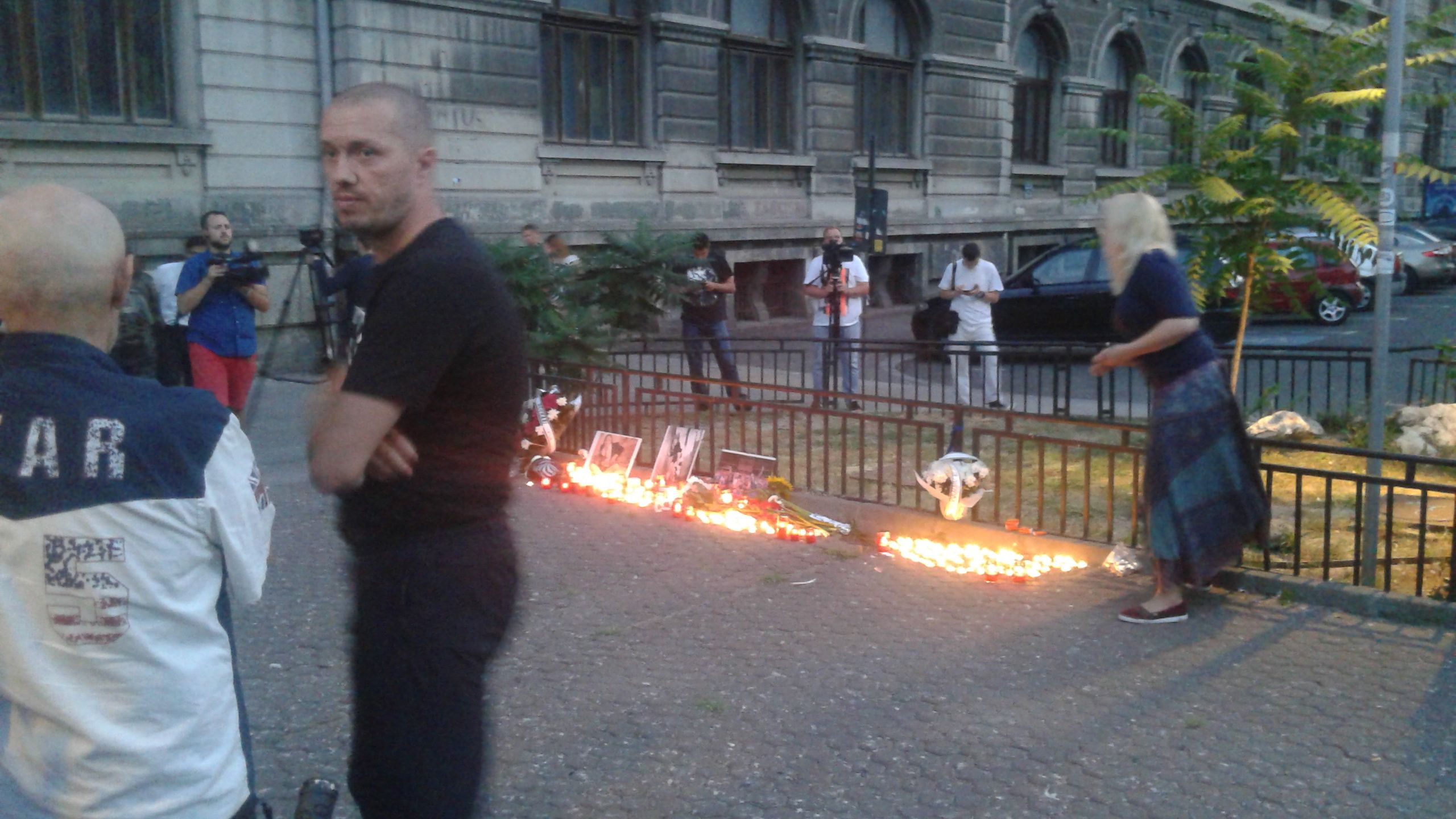 Peste 100 de persoane au adus un omagiu lui Nik Baydin, în centrul Capitalei | FOTO