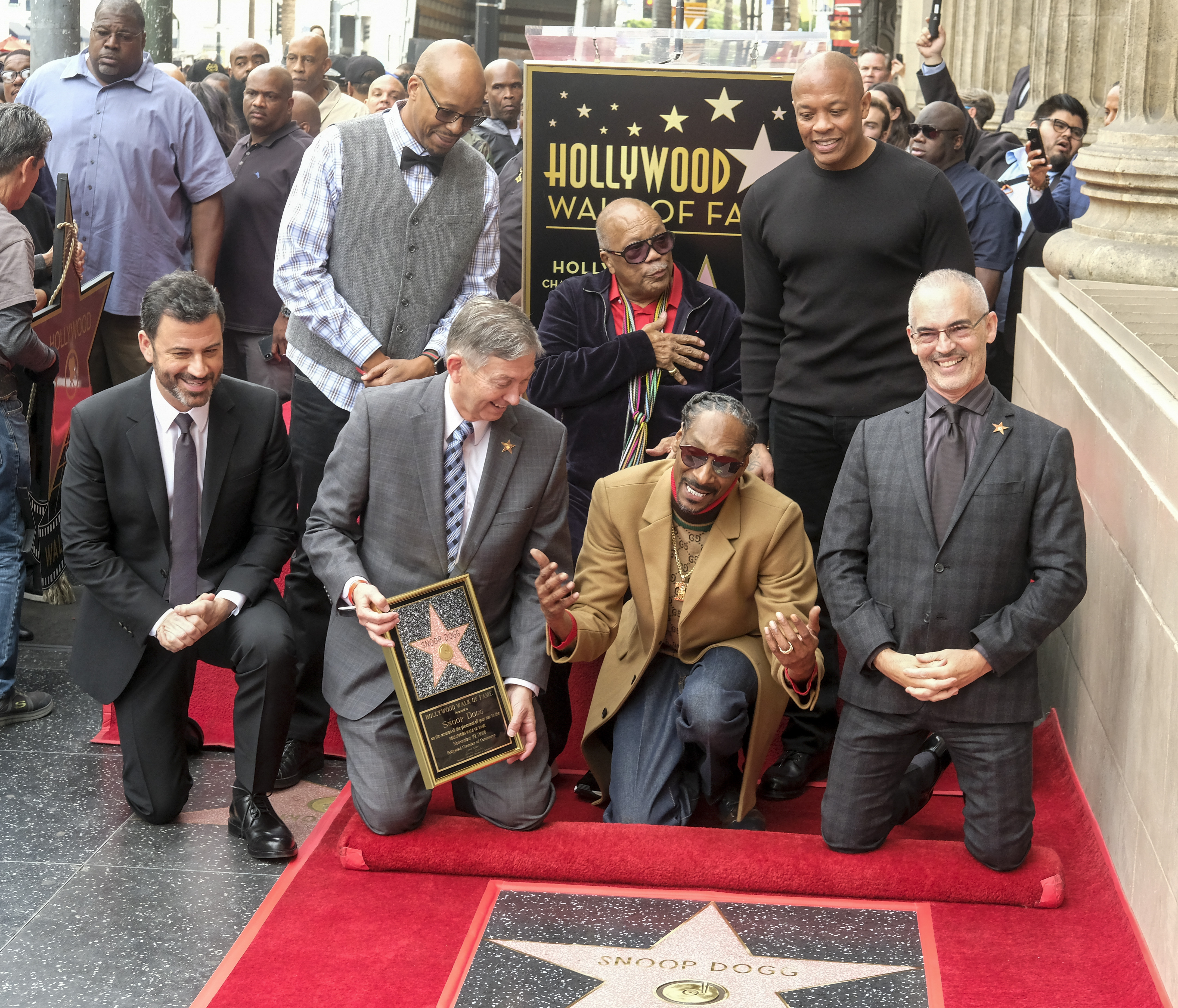 Snoop Dogg a primit o stea pe Aleea Celebrităților de la Hollywood. Cui i-a mulțumit celebrul rapper / FOTO&VIDEO