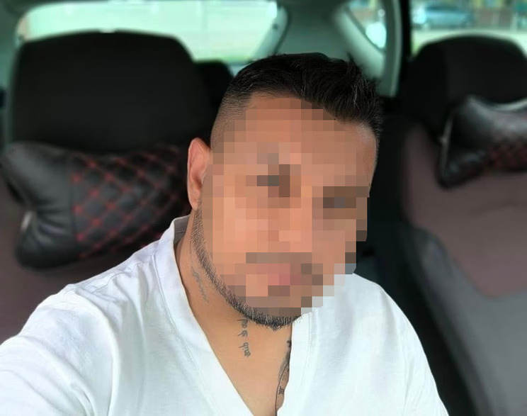 Hogy lehet ezt a férfi apának nevezni? Babahintába verte halála előtt ikerlánya fejét Emánuel