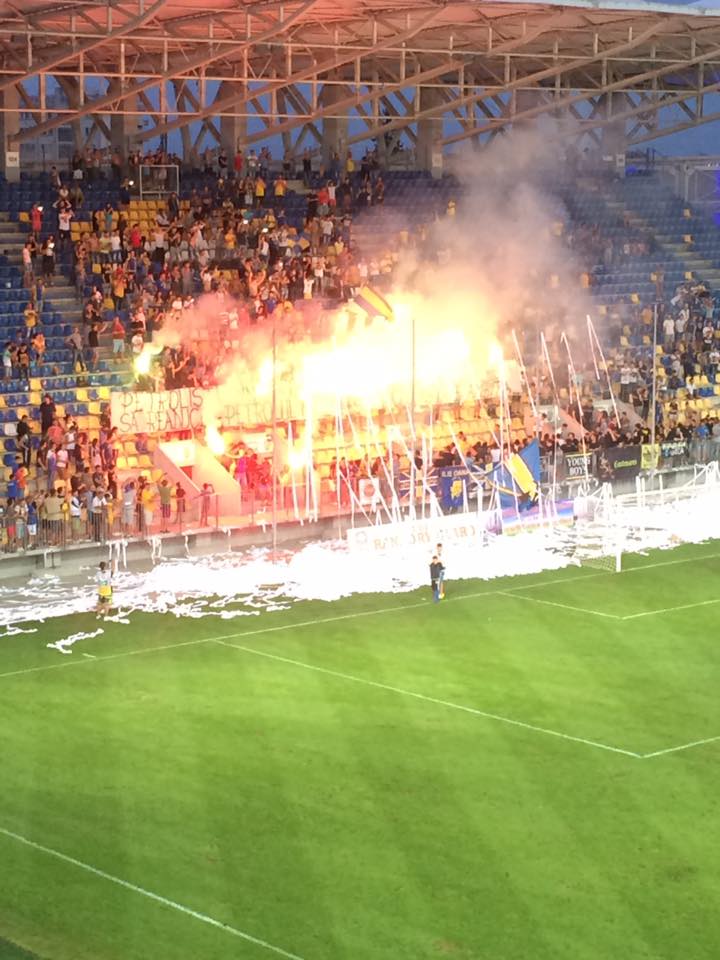 Petrolul Ploiești, încă un show! Peste 5.000 de oameni la meciul de liga a patra Prahova | FOTO&VIDEO