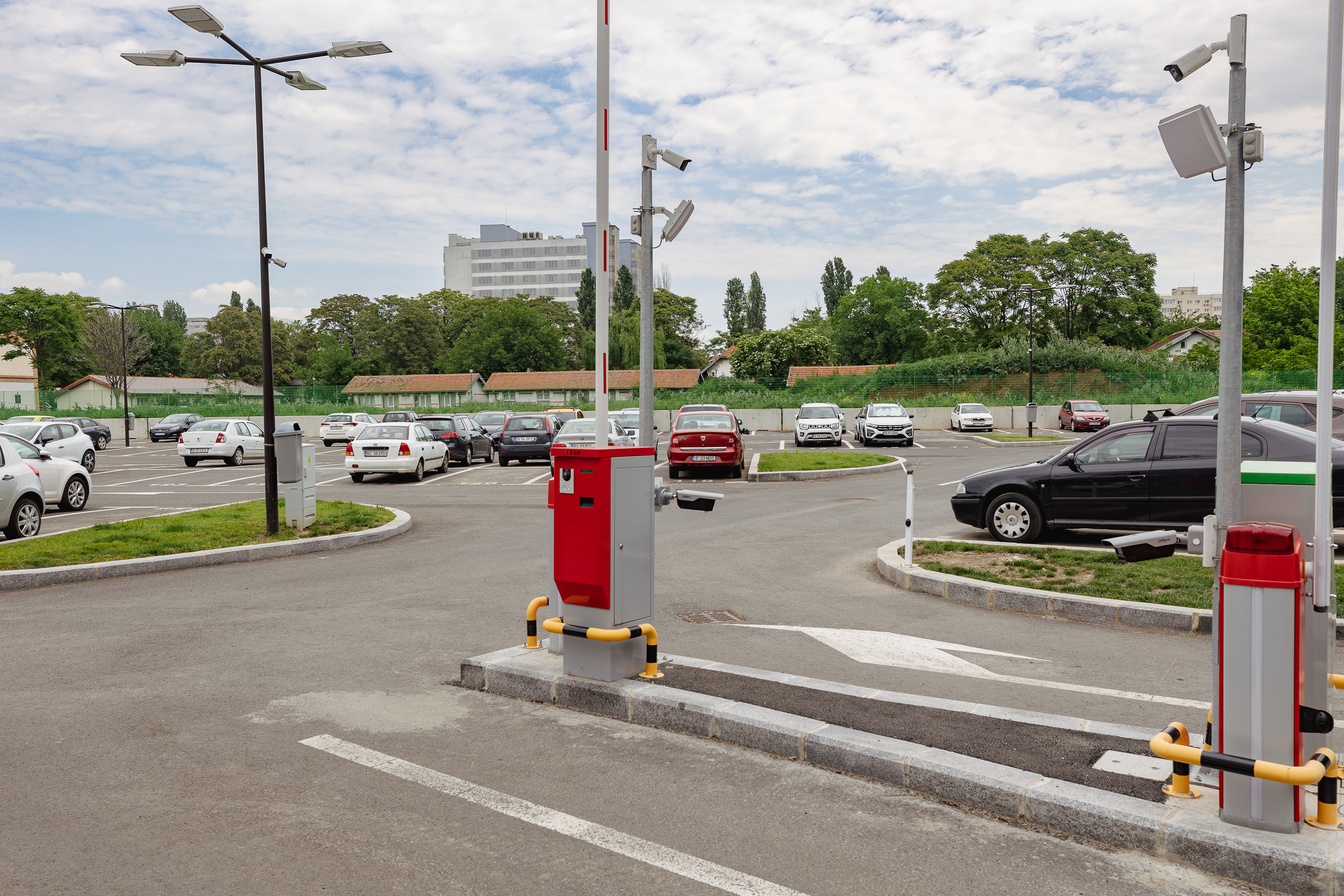 EXCLUSIV | Cum a luat Primăria Sectorului 4 de la bolnavi și a dat la șoferi un teren din proprietatea Spitalului „Obregia”. ASSMB: „În scopul dezvoltării infrastructurii sanitare”