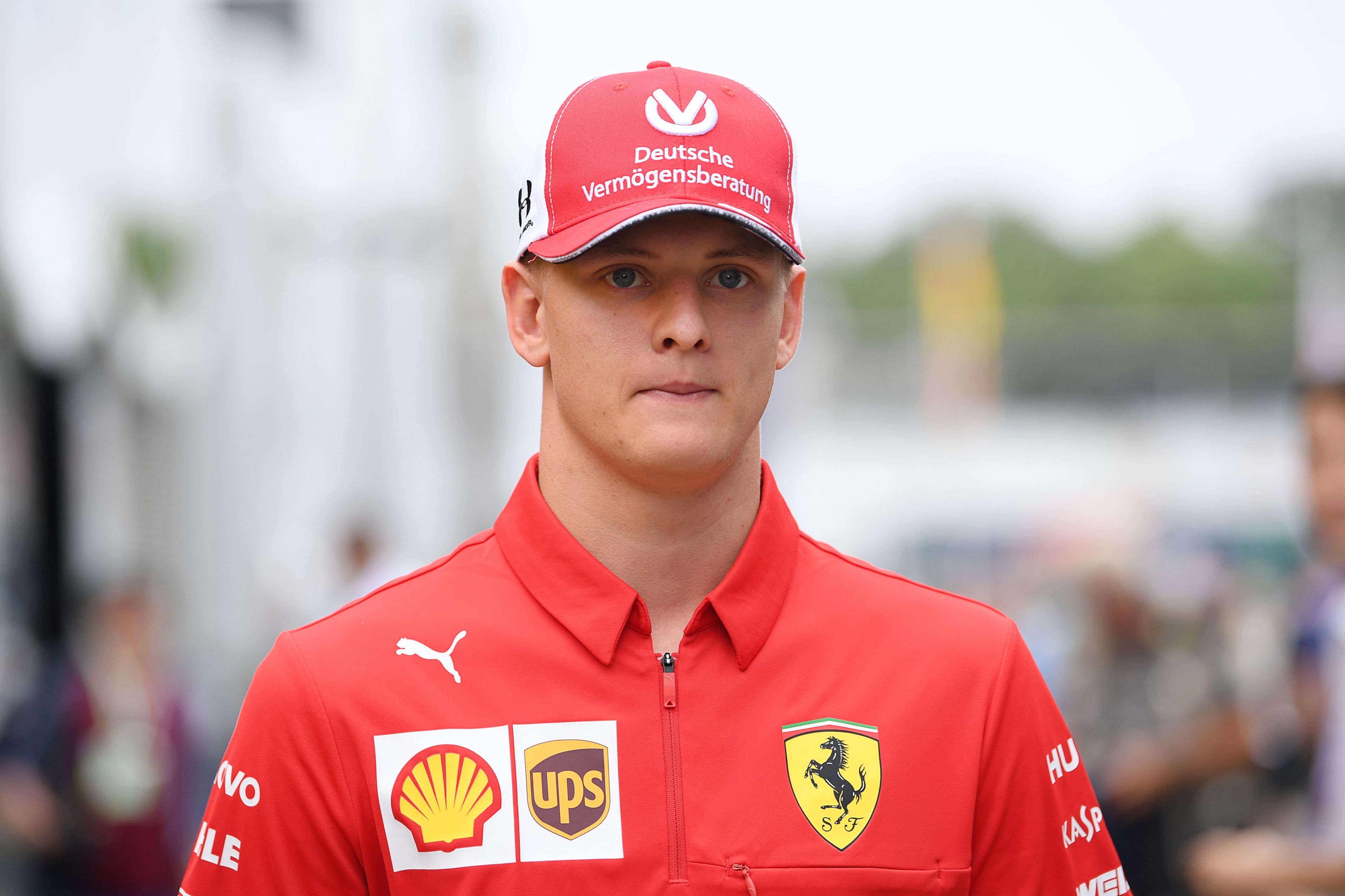 Cum a apărut pe Instagram tânăra care are voie să-l vadă oricând pe Michael Schumacher. Poza cu Laila Hasanovic a adunat sute de mii de like-uri