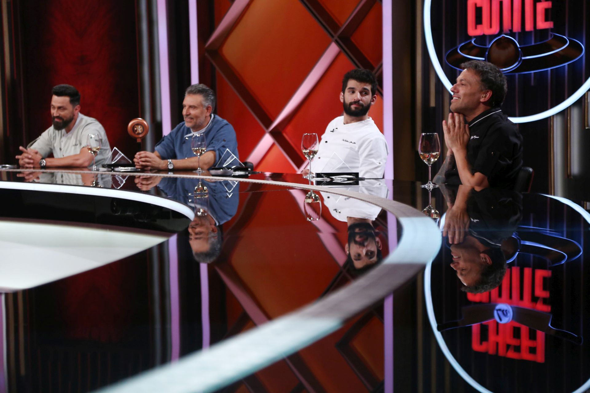 Cine e Alexandru Procopiu, care a primit cuțitul de aur de la Ștefan Popescu la Chefi la cuțite, sezonul 14. A renunțat la meseria de programator
