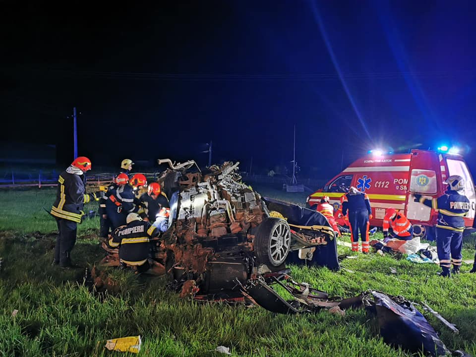 Cine e șoferul care a făcut ghem un Maserati și a murit în el, împreună cu doi prieteni, în Suceava