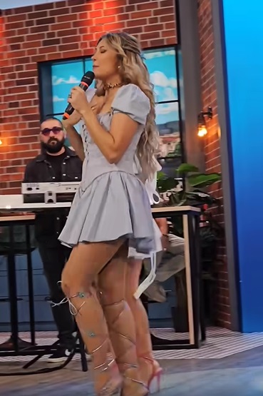 Reacția lui Cabral, după ce Lora a avut o apariție sexy în emisiunea lui Cătălin Măruță: „Cam mișto baba”