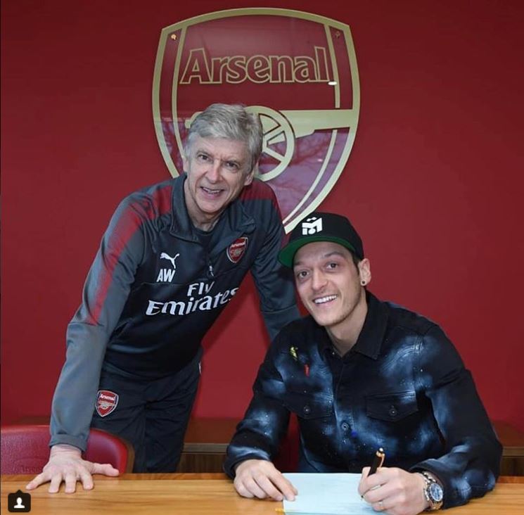 Un puști de 17 ani îi îmbracă pe unii dintre cei mai importanți fotbaliști ai lumii. Printre clienții lui se numără Mesut Ozil, Paul Pogba, Kevin de Bruyne sau Dele Alli