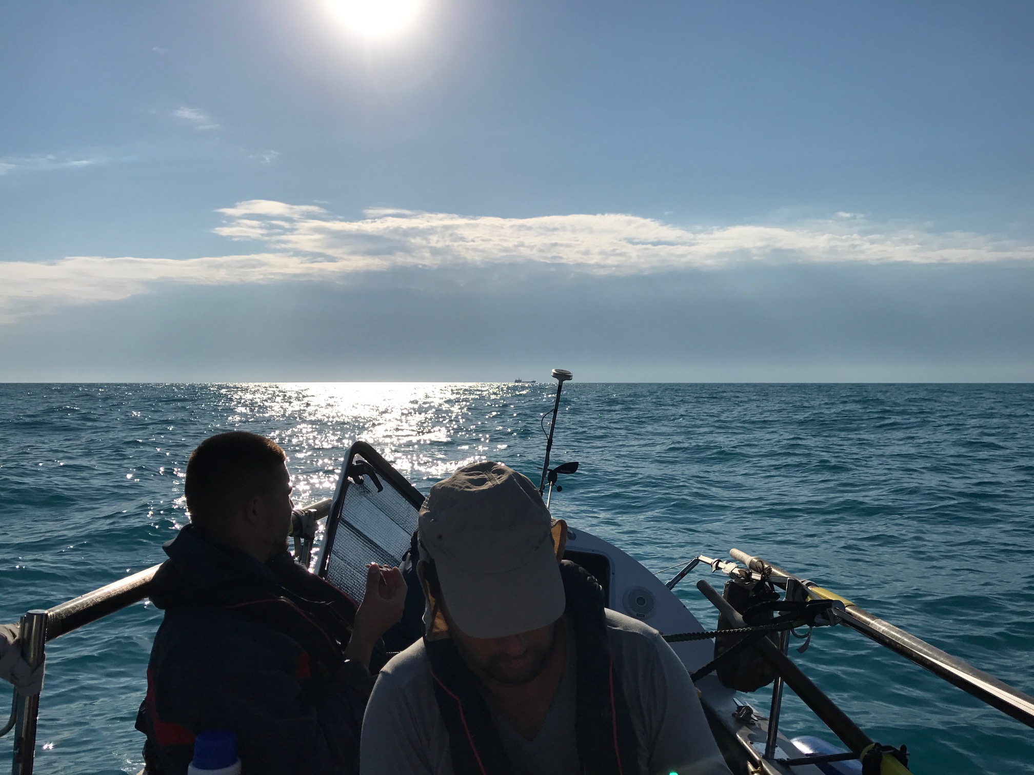 Românii care au stabilit recordul de traversare a Mării Negre țintesc acum traversarea Oceanului Atlantic cu o ambarcațiune cu vâsle. Eroii s-au întors acasă | FOTO