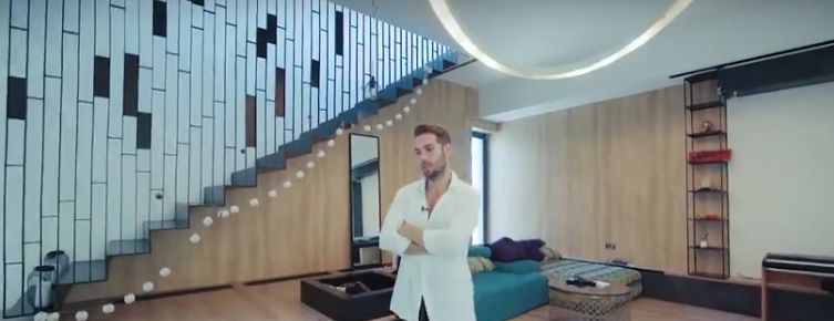 Cum arată casa lui Randi. Vila artistului e spectaculoasă | FOTO
