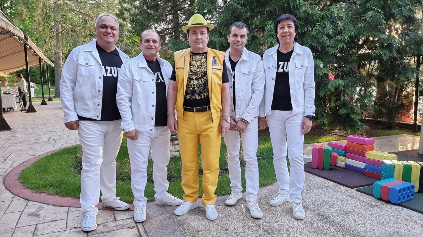 Nelu Vlad, internat în spital după ce i s-a făcut rău pe scenă: „Mi-am pierdut și vederea”. Solistul trupei Azur a dezvăluit diagnosticul medicilor