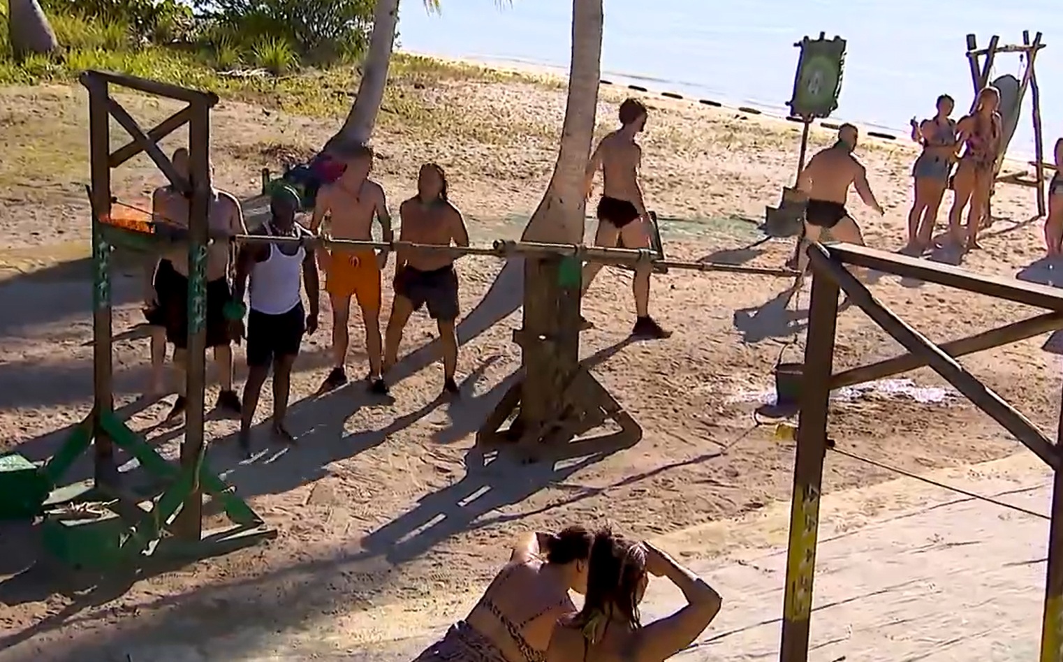 Semne obscene, certuri și înjurături în prima zi la Survivor România 2025. Adi Coșeru și Cristian Marinescu, divergențe cu Zeițele și Titanii
