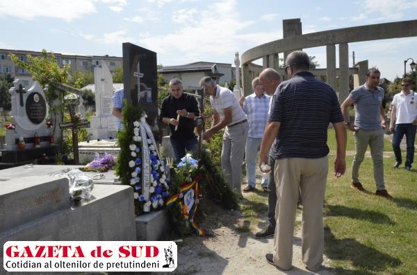 GALERIE FOTO / Căpitanul Craiovei Maxima, omagiat de foştii colegi