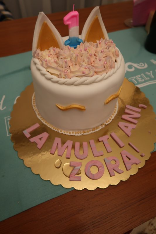 Cum a fost când Jojo și Paul Ipate i-au rupt torta Zorei. Cele mai frumoase imagini de la eveniment | FOTO