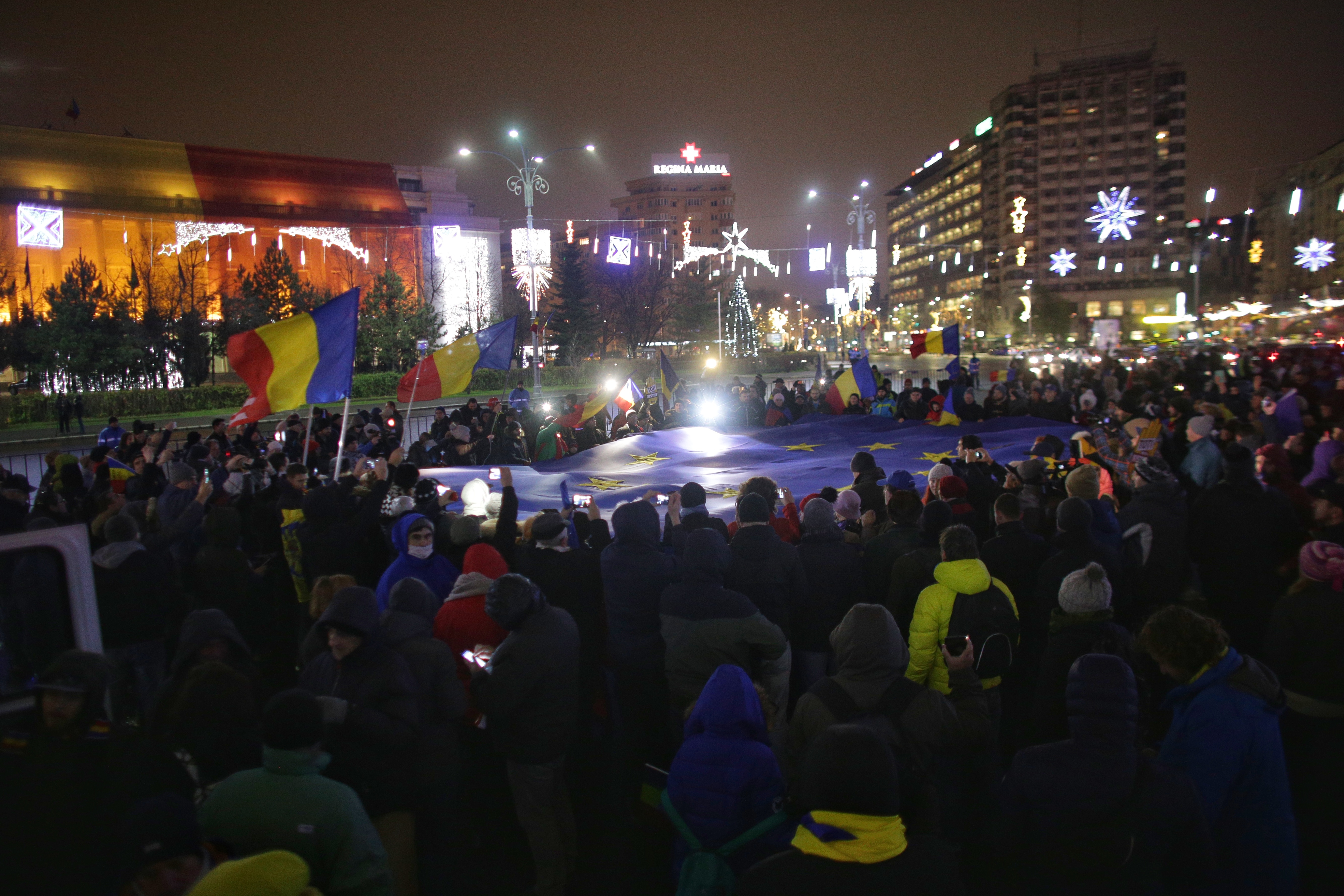 FOTO. Nou protest în Piața Victoriei din București. Manifestanții au cerut demisia lui Dragnea și Tăriceanu