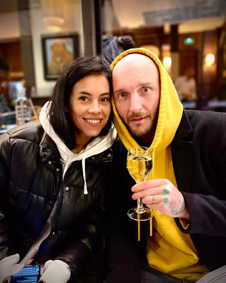 Cătălin Bordea, gesturi tandre cu altă femeie la nici două luni de la divorț. Cum a fost surprins comediantul