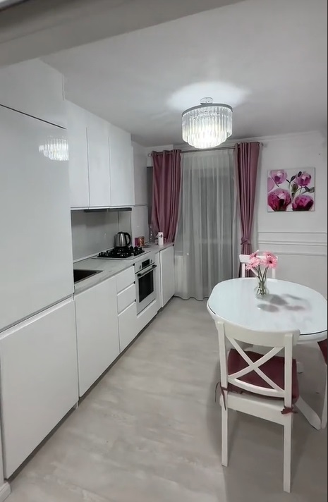 Viviana Sposub s-a mutat singură după despărțirea de George Burcea. Cum arată apartamentul pe care l-a închiriat: „E cu roz”