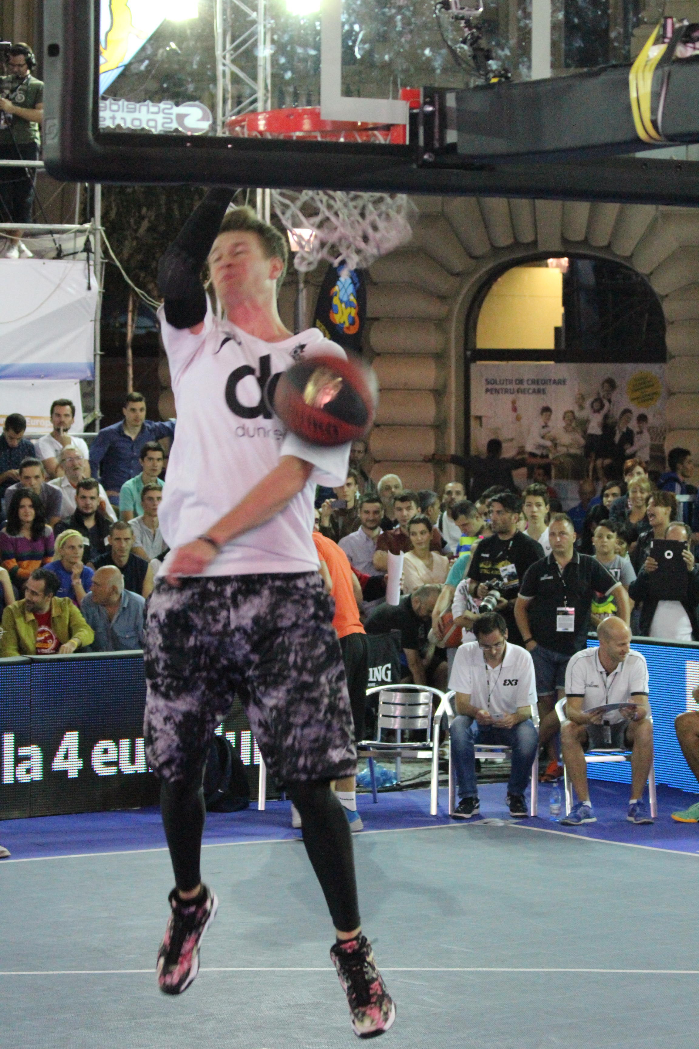 GALERIE FOTO & VIDEO / România joacă astăzi în semifinalele CE de baschet 3x3