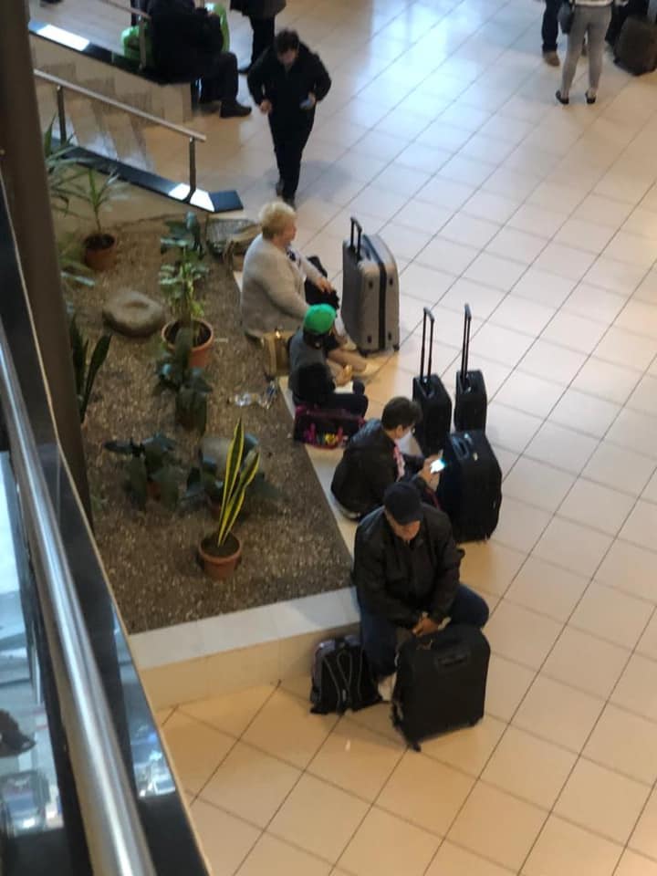 Dezastrul găsit de ministrul Transporturilor la Aeroportul Otopeni: „O mizerie de nedescris în toalete". Directorul aeroportului a fost demis