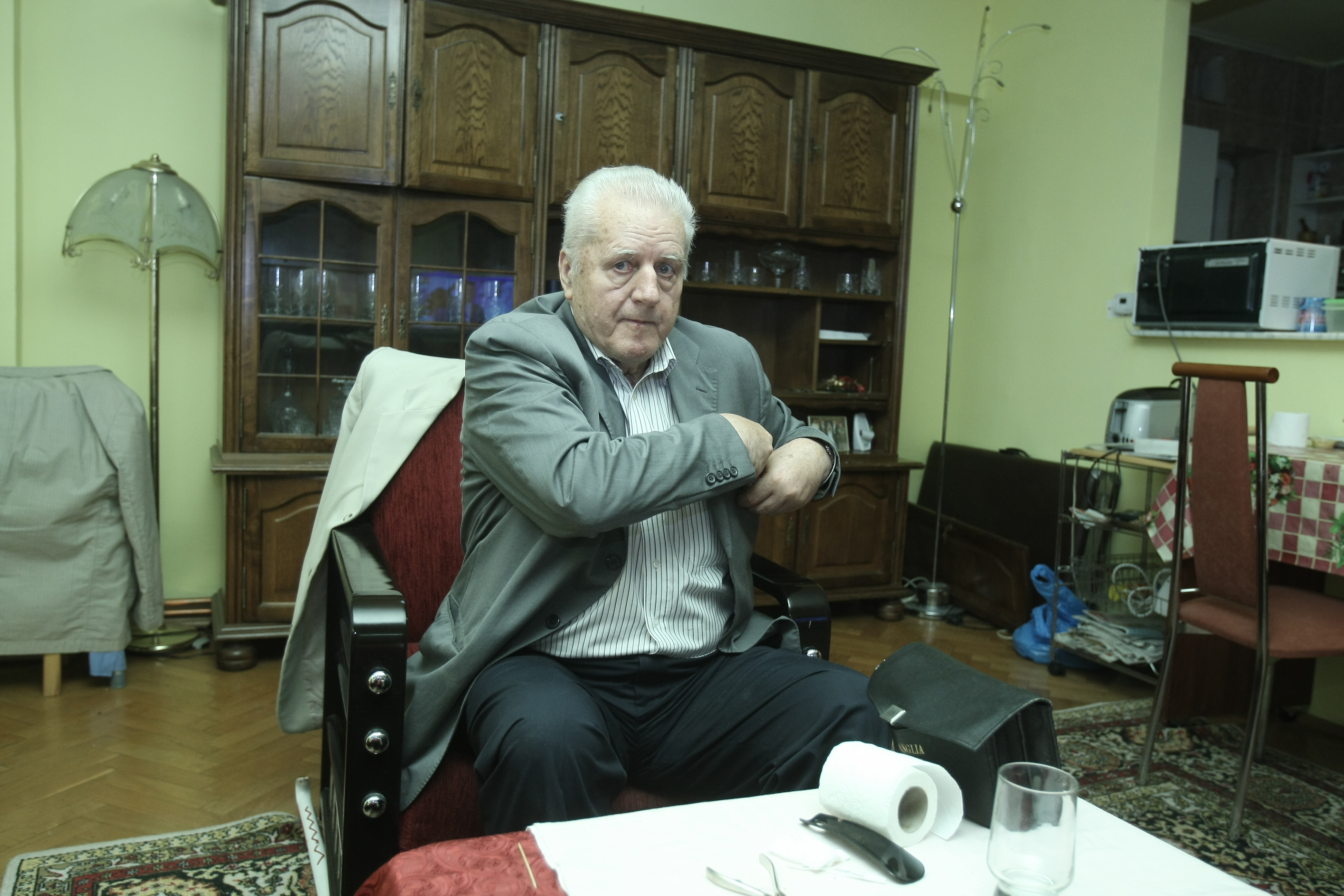 EXCLUSIV! Știați că Pădureanu a fost însurat? Vorbește în premieră despre divorț! A înșelat-o nea Jean pe Tanti Pușa? GALERIE FOTO