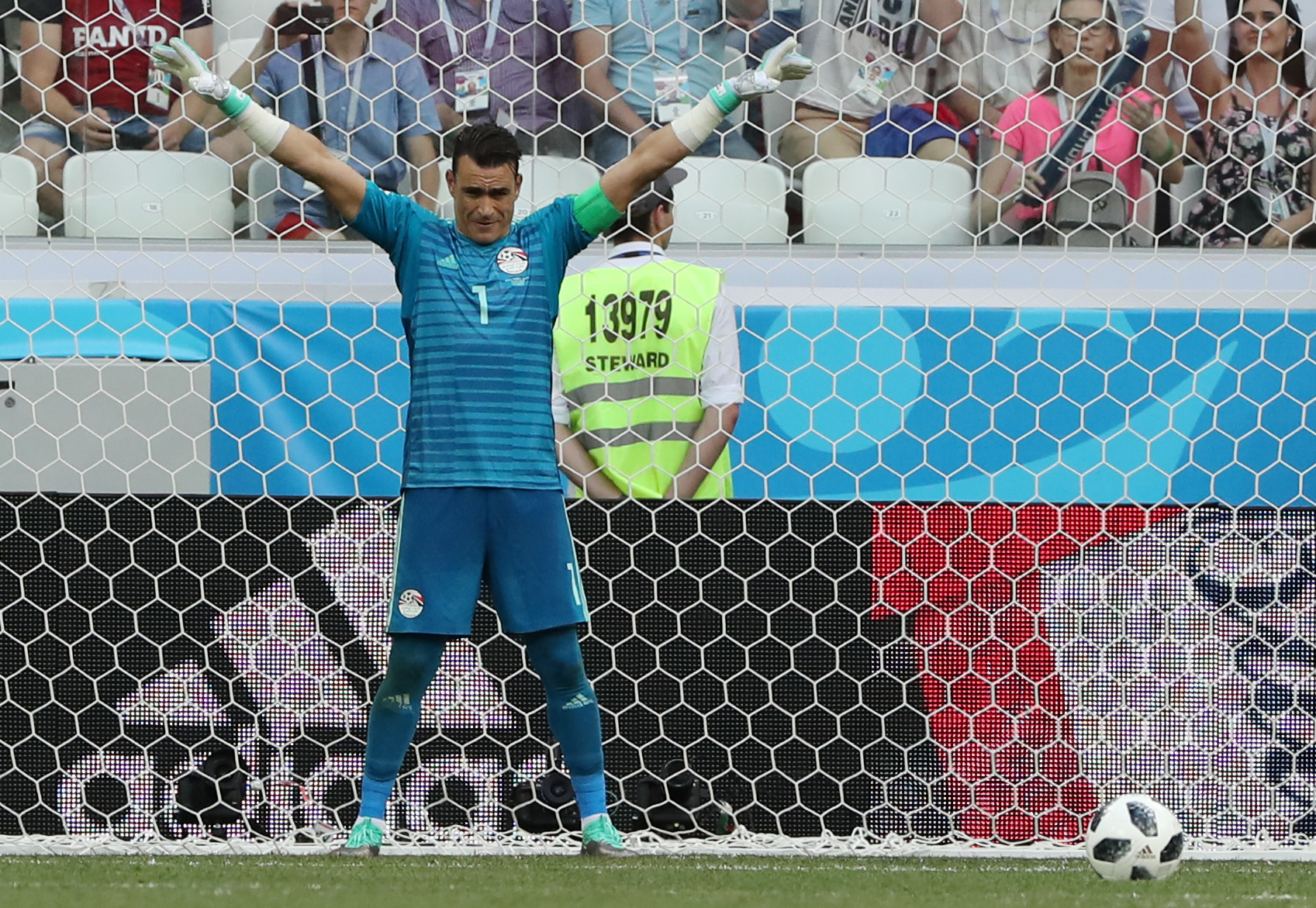 Arabia Saudită - Egipt 2-1, în grupa A de la Campionatul Mondial de fotbal Rusia. Al-Dawsari l-a îngenuncheat pe portarul-record El Hadary | VIDEO