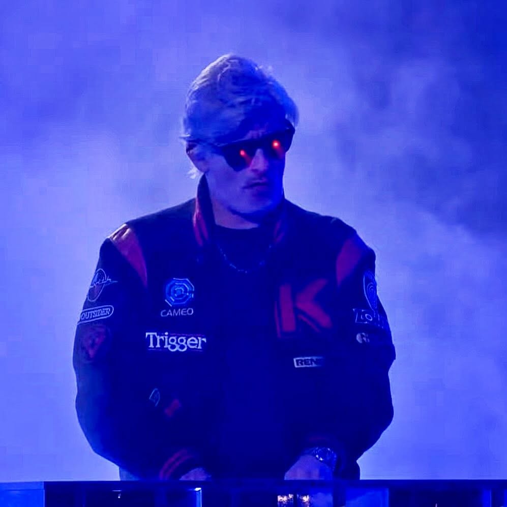 Meghalt DJ Kavinsky, vizsgálat indult a világhírű zenész halálának ügyében