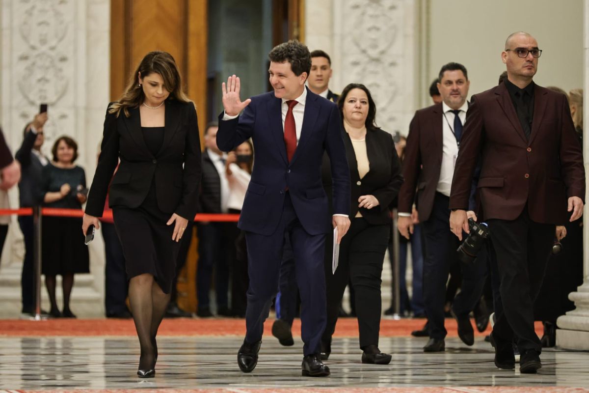 Imaginile primei zile cu Nicușor Dan ca președinte al României