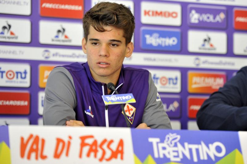 Ianis Hagi a susţinut prima conferinţă de presă la Fiorentina: ”Sper să calc pe urmele lui Mutu” GALERIE FOTO și VIDEO