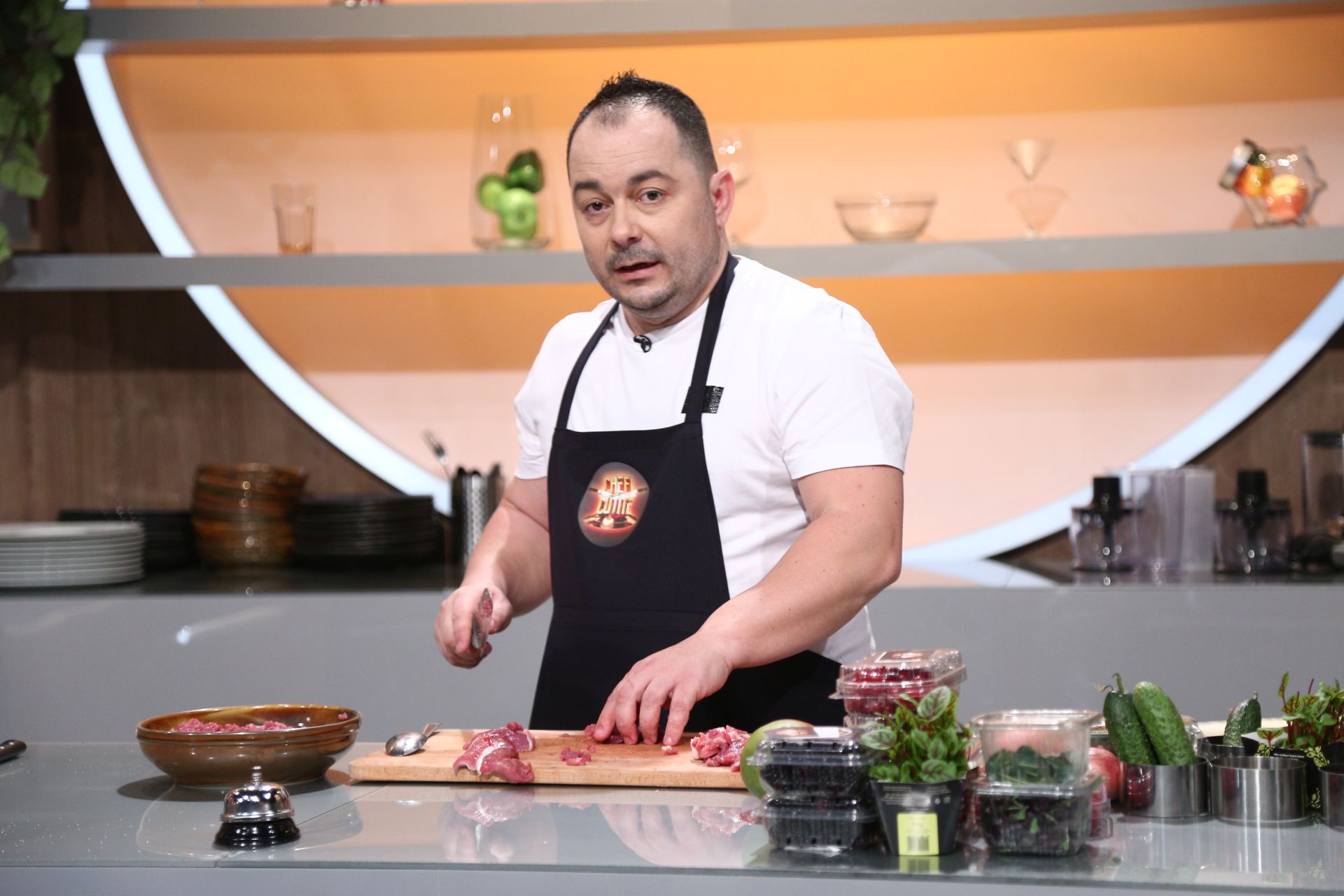 Povești impresionante de viață la „Chefi la cuțite”. O fostă campioană națională la tenis intră în bucătărie: „Mă simt ca la un meci acum, sub presiune”