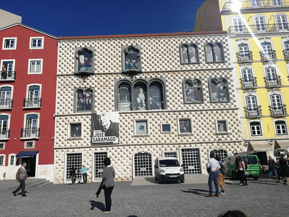 VIDEO/ Liviana Tane face ocolul lumii în 100 de cărți. Parisul lui Hemingway, Lisabona lui Saramago, Barcelona lui Orwell