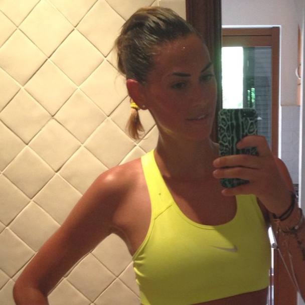 GALERIE FOTO / Melissa Satta, femeia fatală a Italiei: ^”Știu cum să înnebunesc un bărbat!”