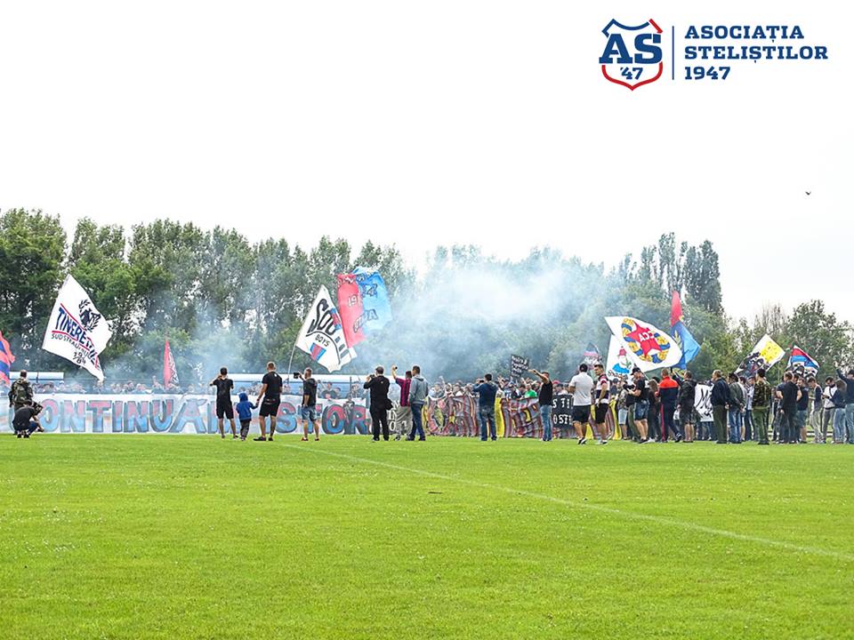 CSA Steaua are primul antrenament cu public în Ghencea, de la ora 9.30. Fanii din Peluza Sud fac spectacol | VIDEO&GALERIE FOTO