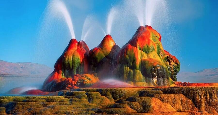 The Fly Geyser [AllThat'sInteresting]